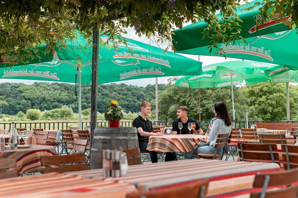 Gasthof Zum Schiff Obereisenheim Buitenkant foto