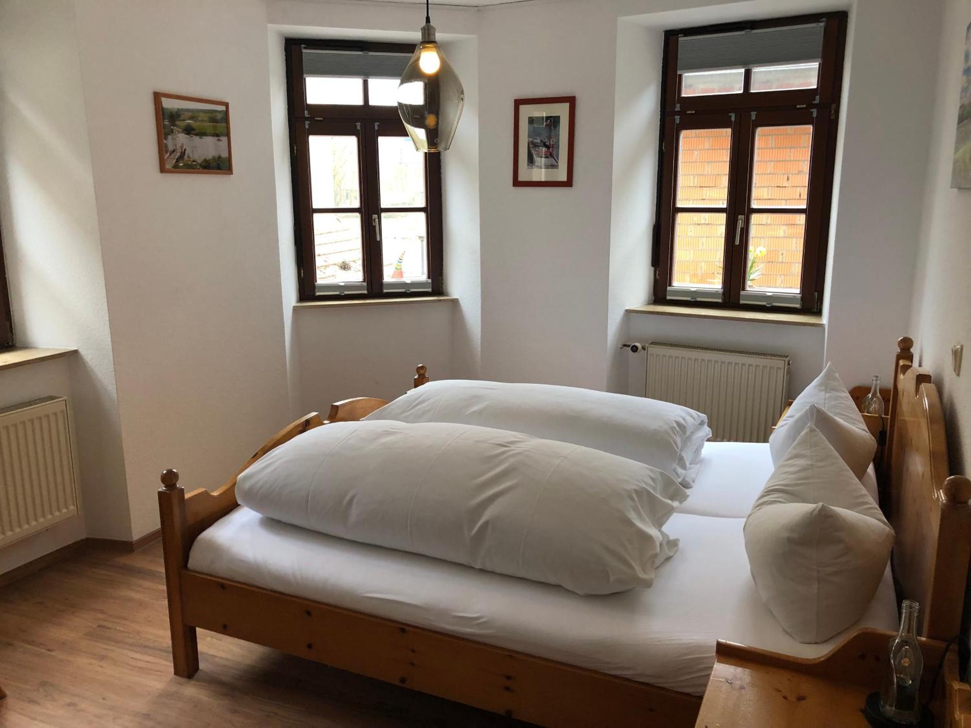 Gasthof Zum Schiff Obereisenheim Buitenkant foto